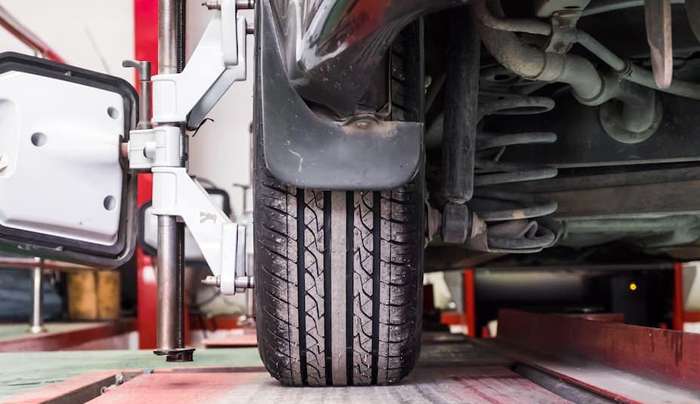 causes of tyre alignment